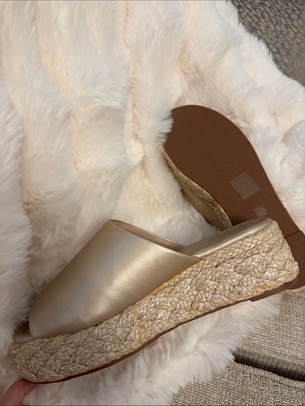 ShuShop Metallic Gold Wedge Slide Sandals - Picture 4 of 4